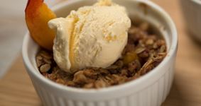 Fresh Peach Crumble