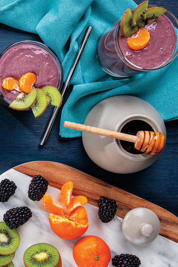 Winter Kiwi, Clementine & Blackberry Smoothie