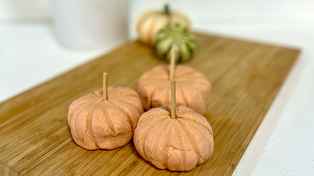 DIY Pumpkin Spice Playdough