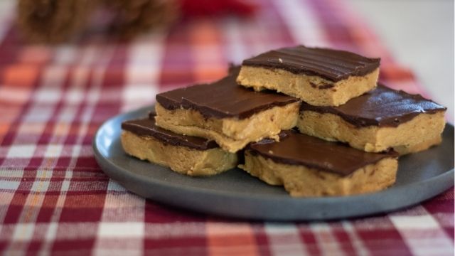 No-Bake Peanut Butter Bars